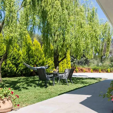 Apartment Liofyto House Private Garden