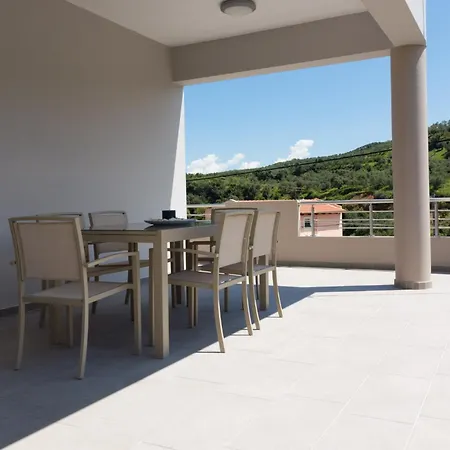 Apartment Liofyto House Private Garden Platanias (Crete)