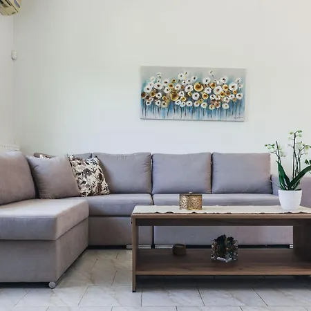 Liofyto House Private Garden Apartment Platanias (Crete)