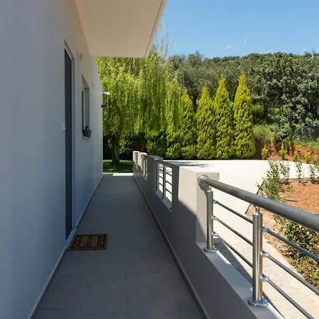 Apartment Liofyto House Private Garden